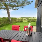 1 Bedroom Lovely In Brenderup Fyn Hébergement de vacances Vedelshave