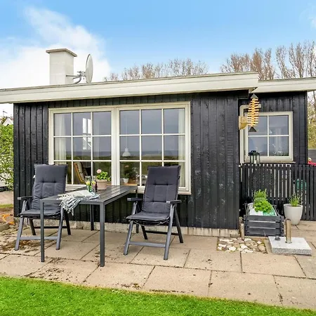 Casa de Férias 1 Bedroom Lovely In Brenderup Fyn