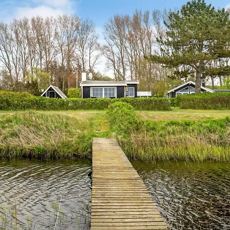 Feriehus 1 Bedroom Lovely In Brenderup Fyn *