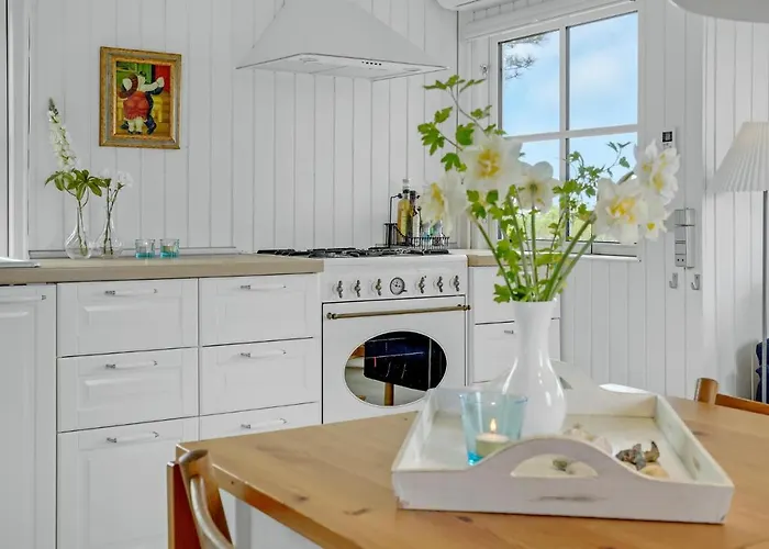 Feriehus 1 Bedroom Lovely In Brenderup Fyn